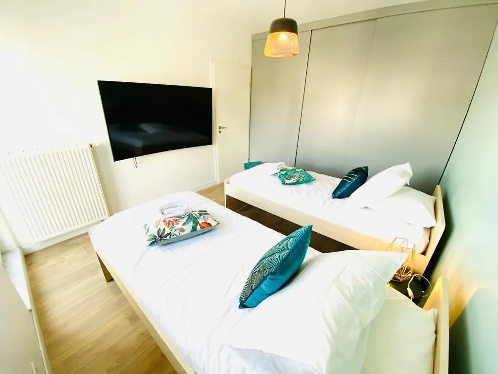 Large 2 Bedrooms Flat With Terrace And Oarking Luxembourg 0*,  Luxembourg